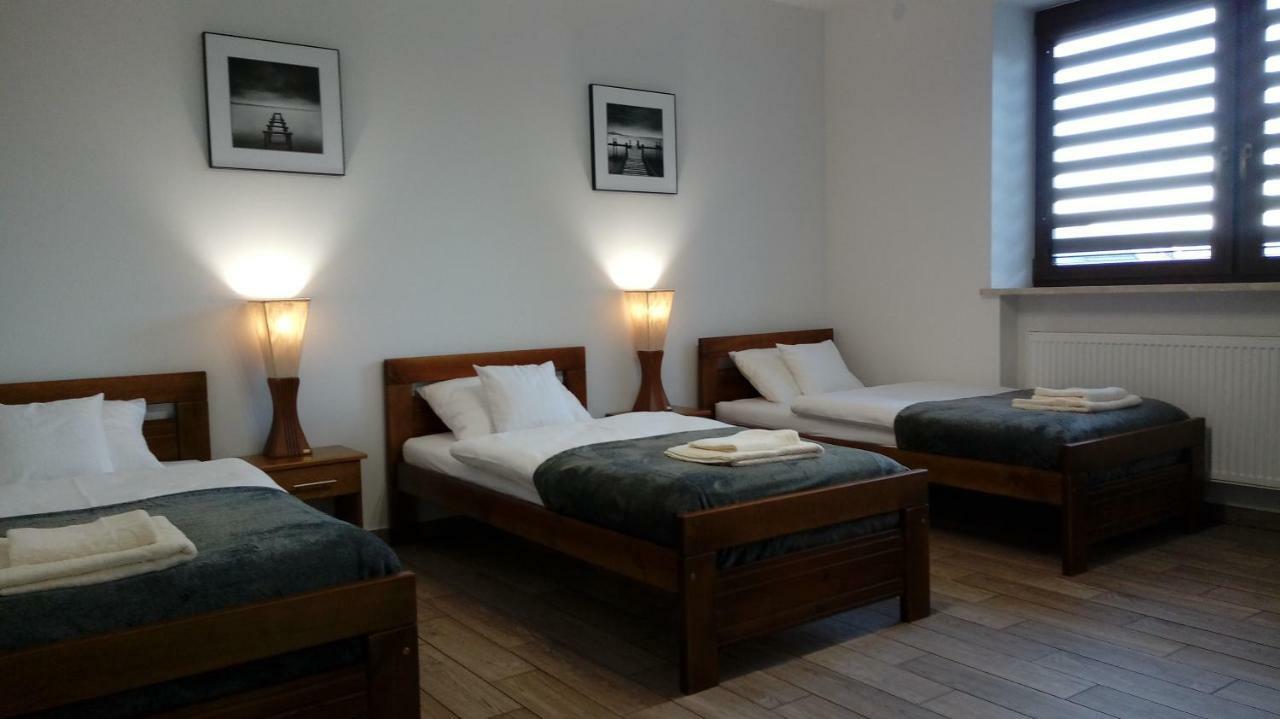 Hotel Leo House à Gaj  Extérieur photo